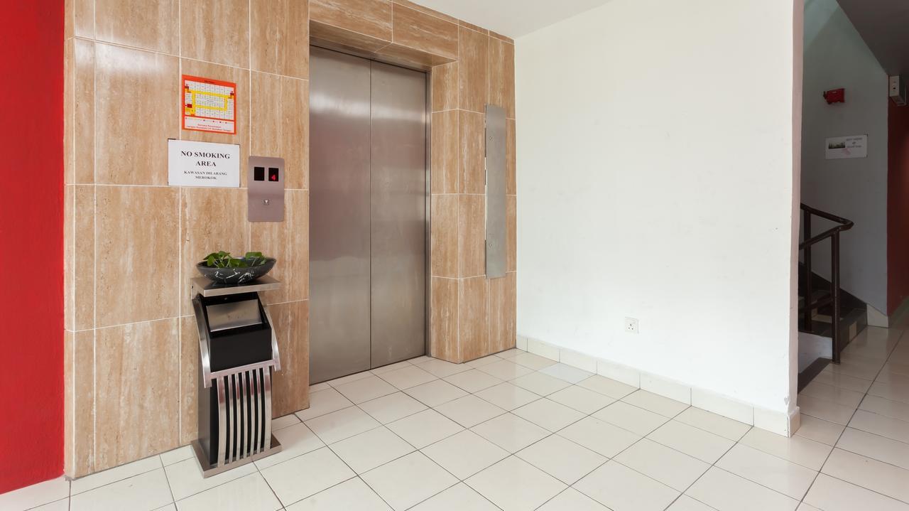 Oyo 182 Simms Grand Inn 吉隆坡 外观 照片